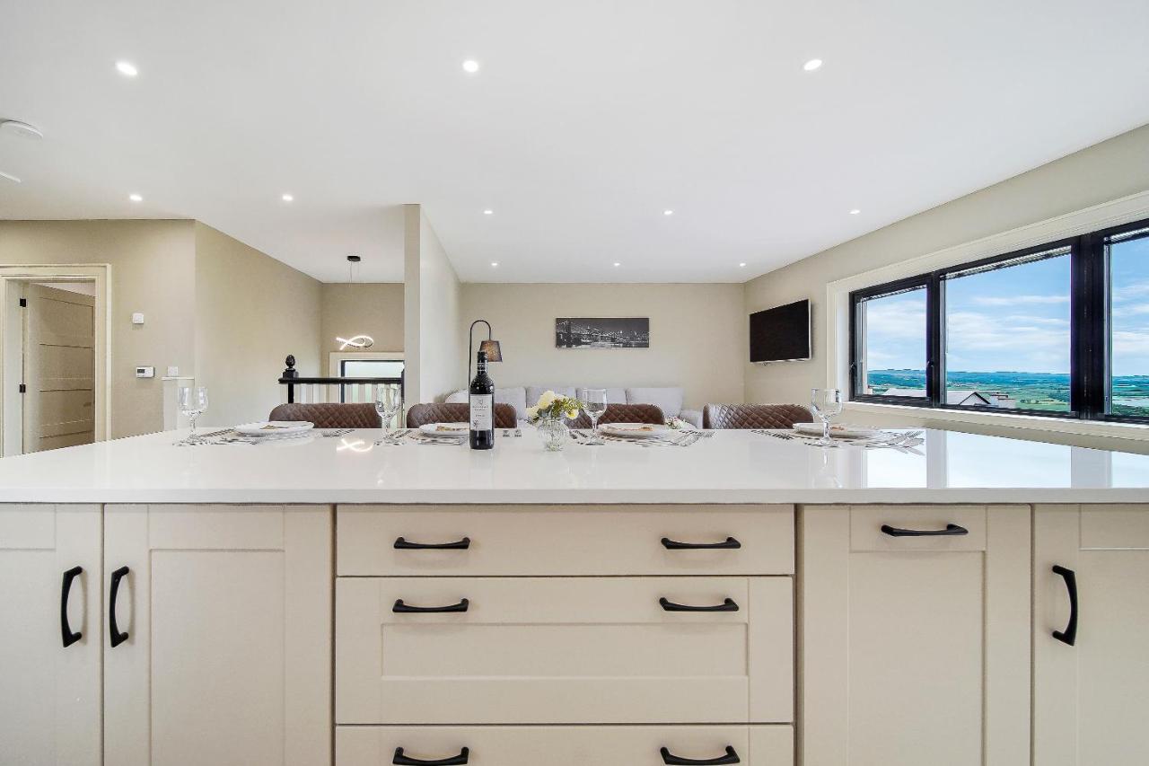 Seaview Lodge Apartment 'Sleeping 4 Guests' Rockstown 外观 照片