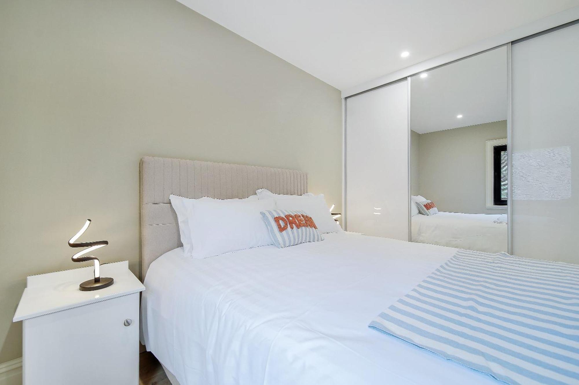 Seaview Lodge Apartment 'Sleeping 4 Guests' Rockstown 外观 照片
