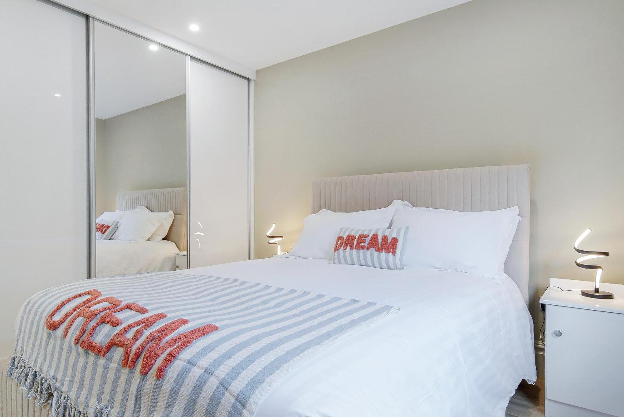 Seaview Lodge Apartment 'Sleeping 4 Guests' Rockstown 外观 照片