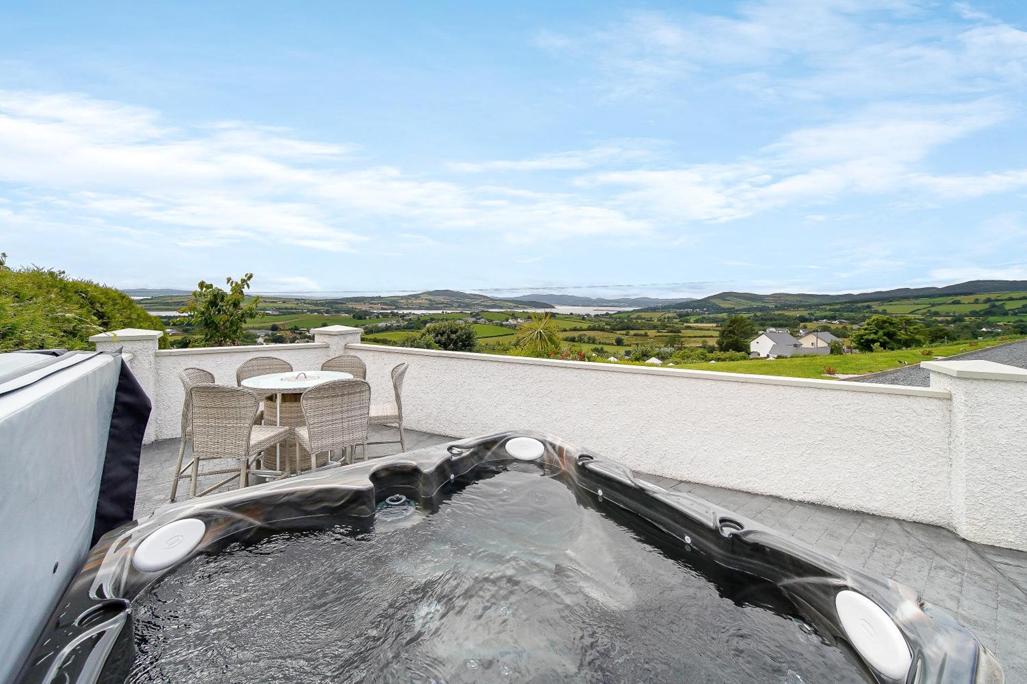 Seaview Lodge Apartment 'Sleeping 4 Guests' Rockstown 外观 照片