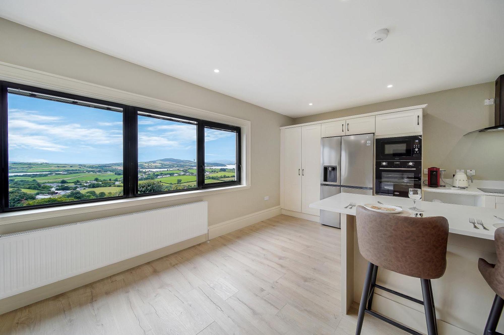 Seaview Lodge Apartment 'Sleeping 4 Guests' Rockstown 外观 照片