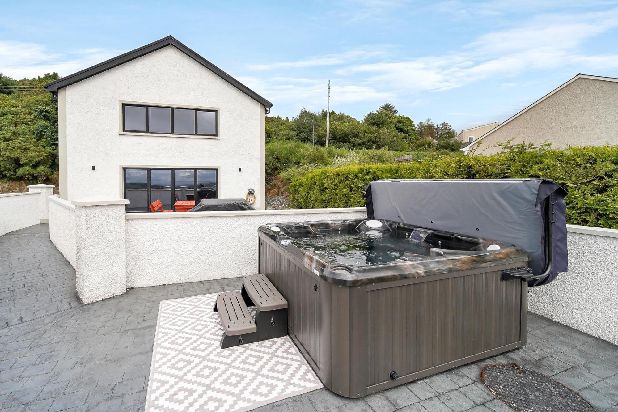 Seaview Lodge Apartment 'Sleeping 4 Guests' Rockstown 外观 照片